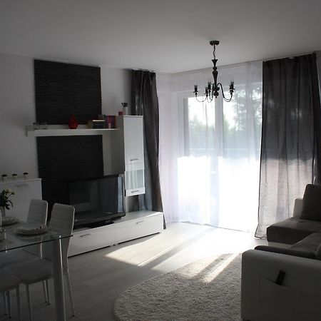 U-Stay Bond Apartament Kolobrzeg Bagian luar foto