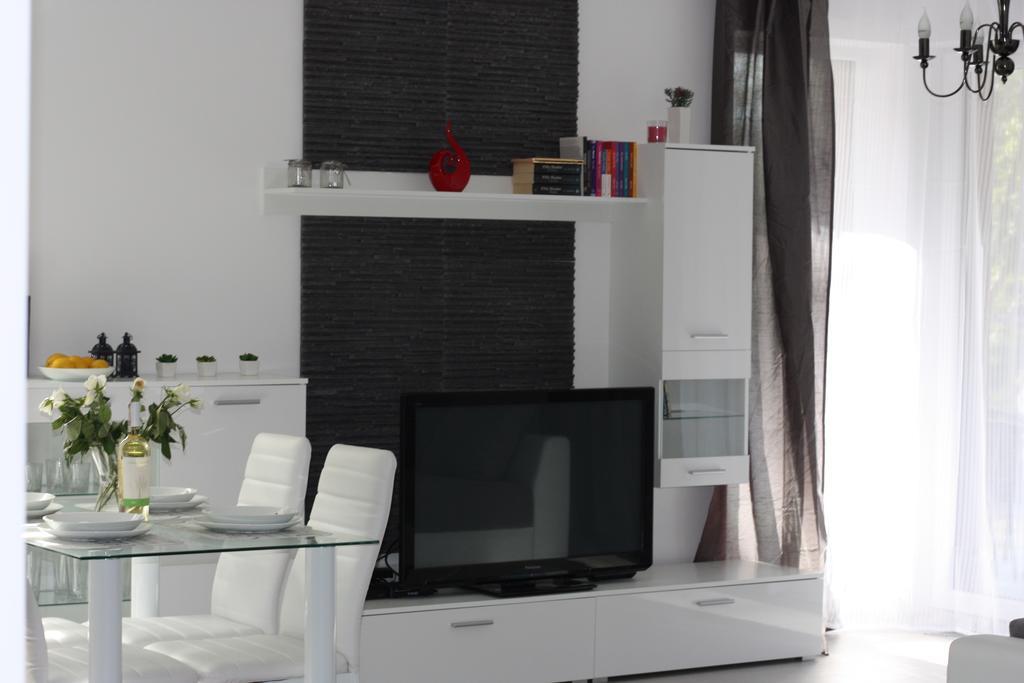 U-Stay Bond Apartament Kolobrzeg Bagian luar foto
